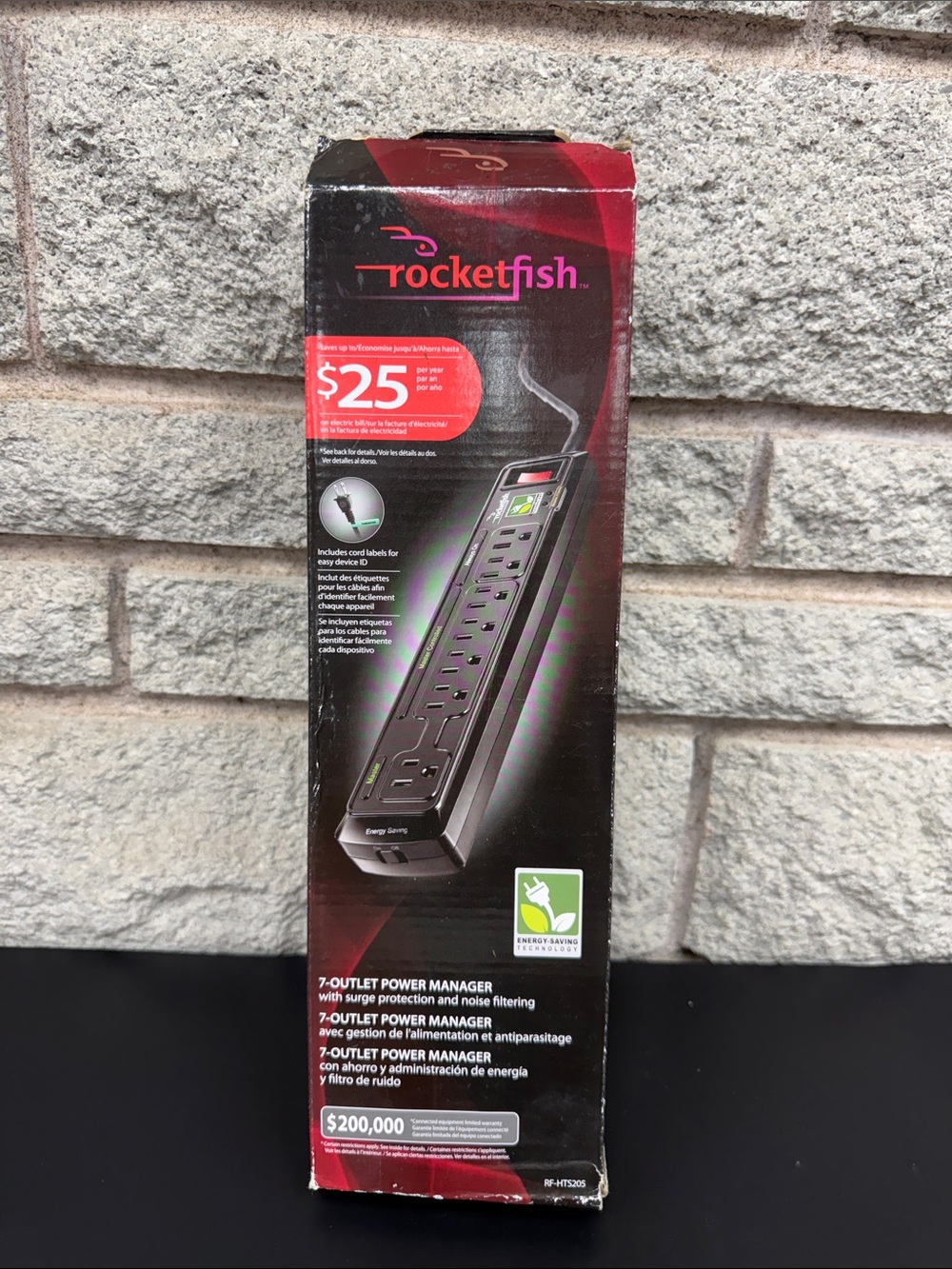Rocketfish 7-Outlet Surge Protector Power Strip - Black